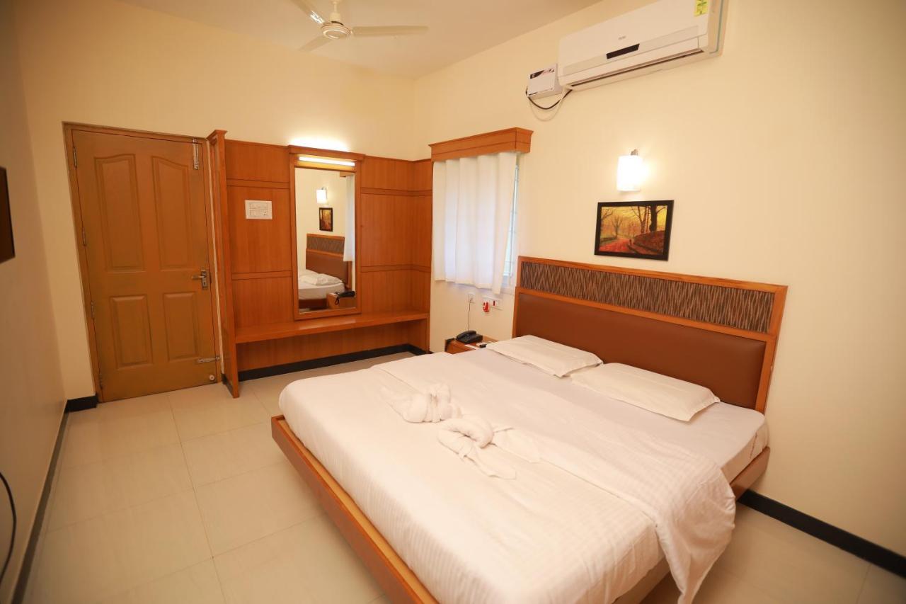 Jmj Comfort Hotel Salem Exterior photo