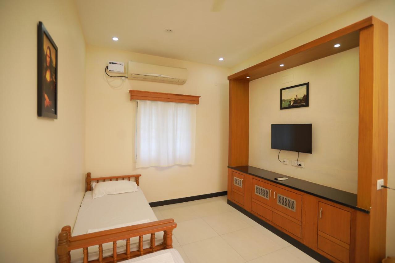 Jmj Comfort Hotel Salem Exterior photo