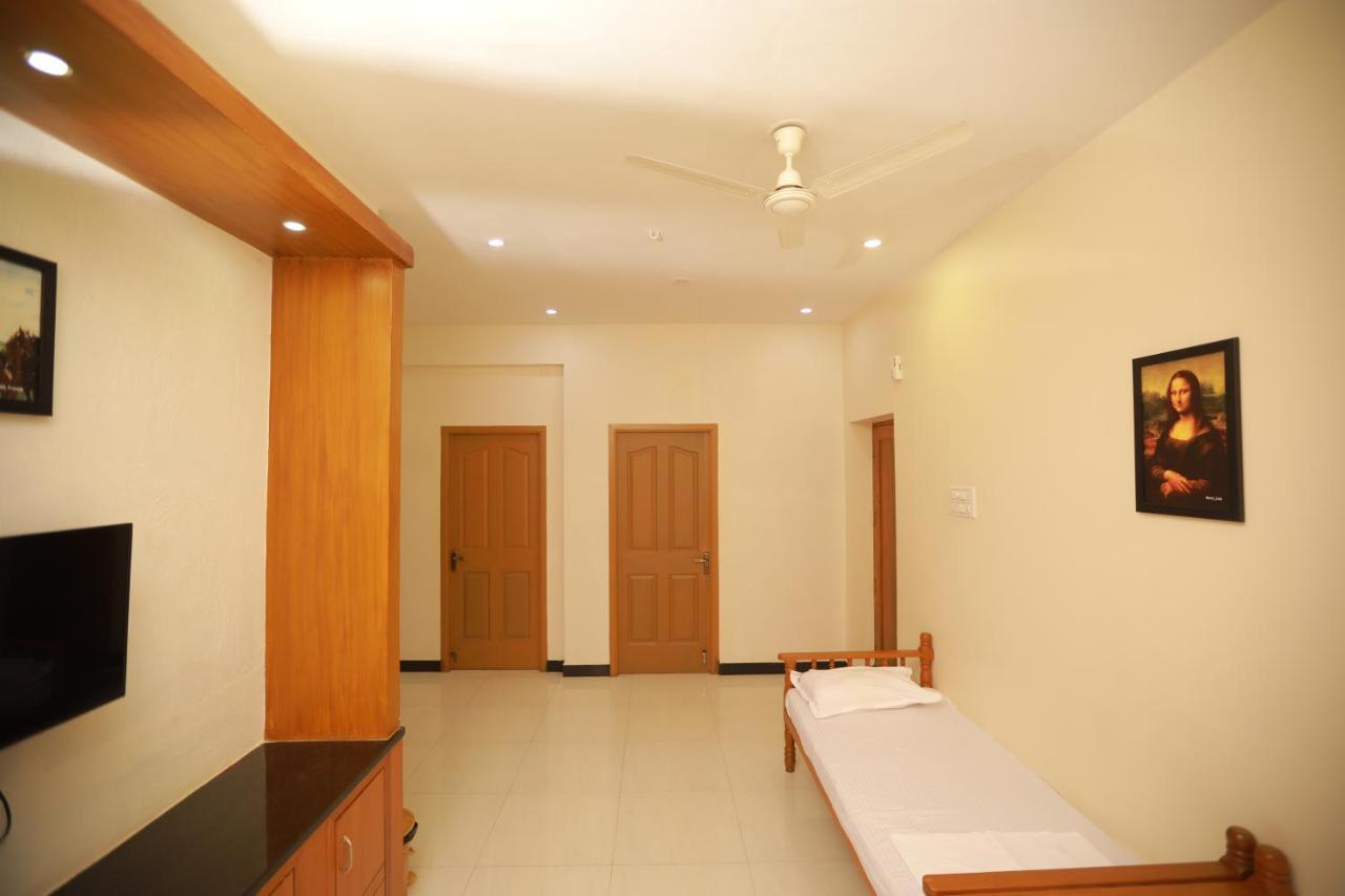 Jmj Comfort Hotel Salem Exterior photo